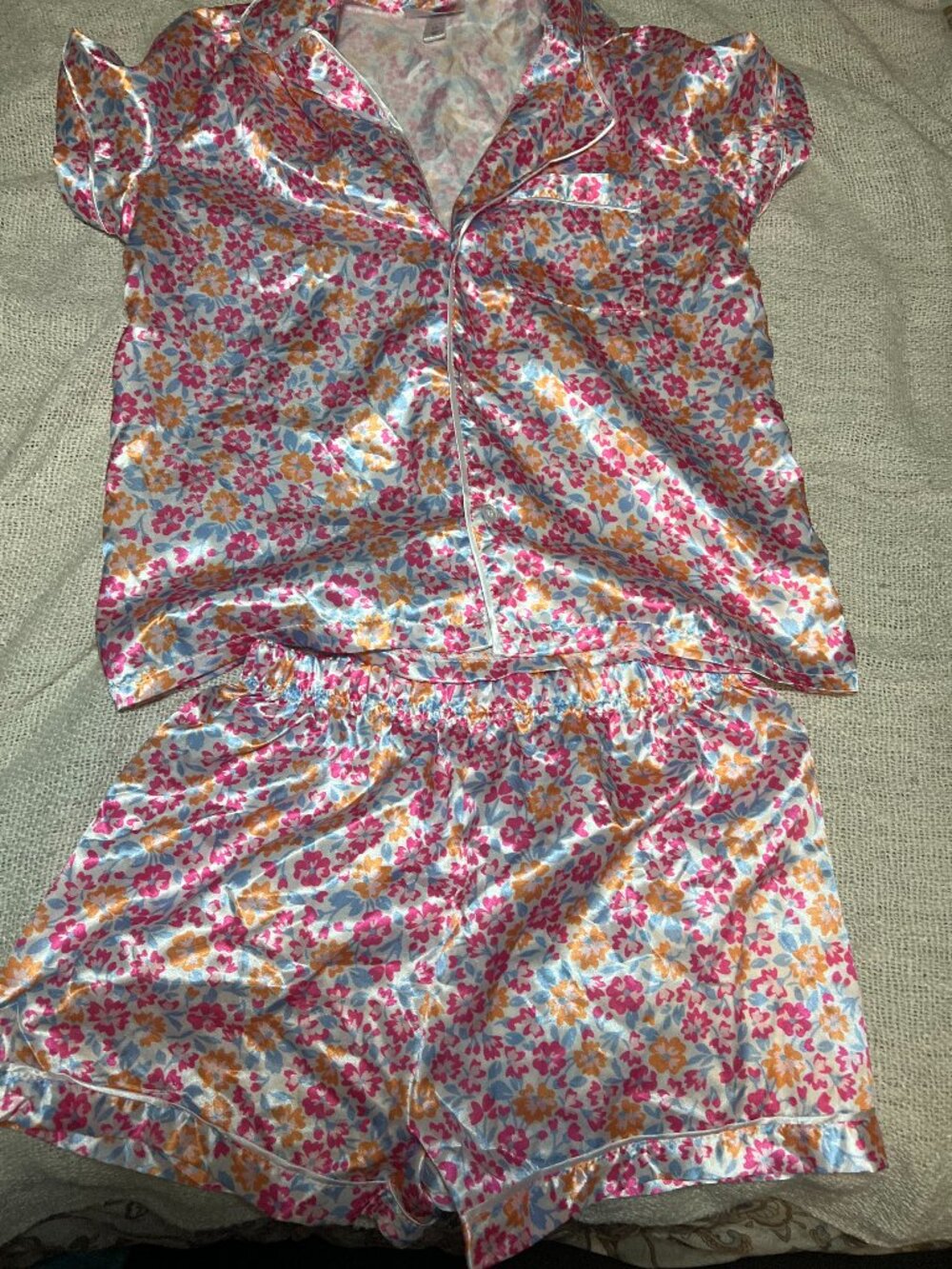 bmagical (by Btween) Girls Short Sleeve Satin Button-Front Pajama Set size 12